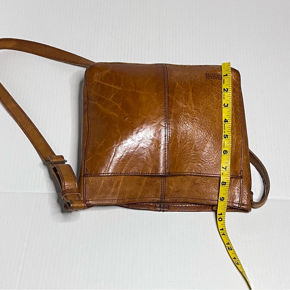 Duluth Trading Co. Lifetime Leather Crossbody Bag - Picture 12 of 13